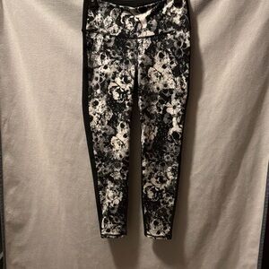 GAP Black and White Floral Leggings